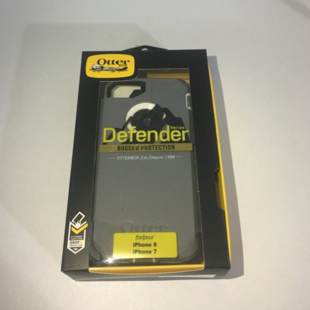 OTTERBOX Defender Series Case With Belt Clip For iPhone 8 iPhone 7 Gray